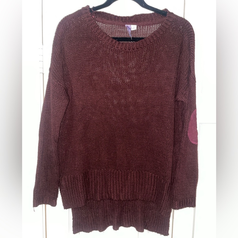 Alya wine colored sweater in Medium.